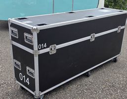 Transportkiste schwarz mit Rollen gebraucht