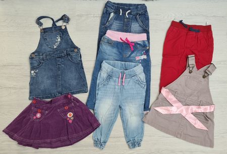 58 Stk. Schönes Baby Kleiderpaket für ein Mädchen, Gr. 80
