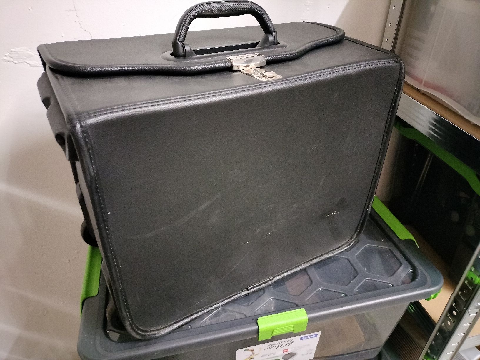 Samsonite Valigie: Samsonite 300 Series TRANSIT LINE Scopic Pilot Jet Black – Usato da Zürich venduto da epod 1
