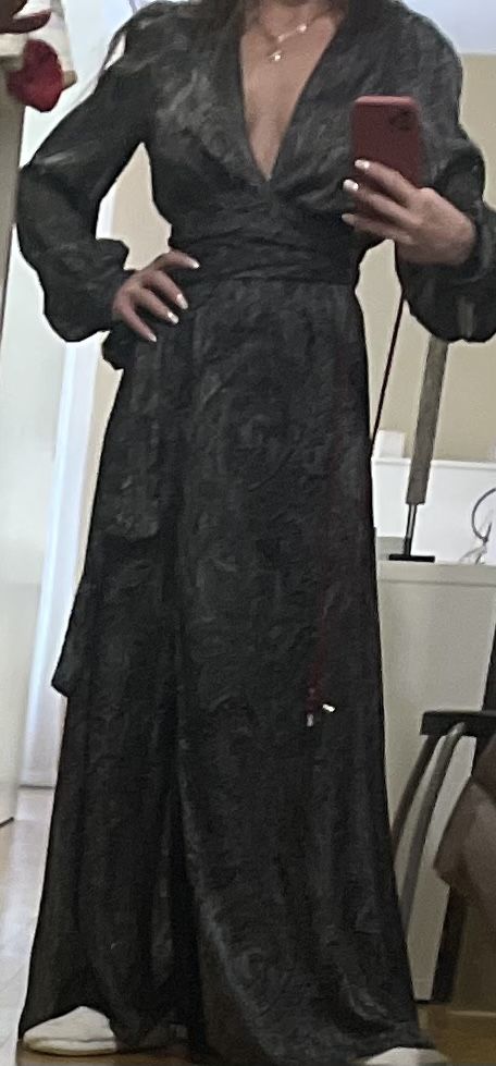 Kleider: Kleid Maxikleid Boho Wickeloptik Gr. S 36 schwarz gemustert – Gebraucht aus Rüschlikon von Lajniii