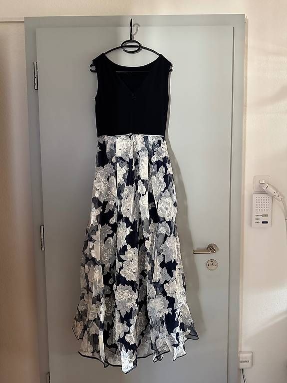Vestiti: Abendkleid Damen Grösse S – Nuovo (secondo la descrizione) da Münchenstein venduto da mel_8bn2 1