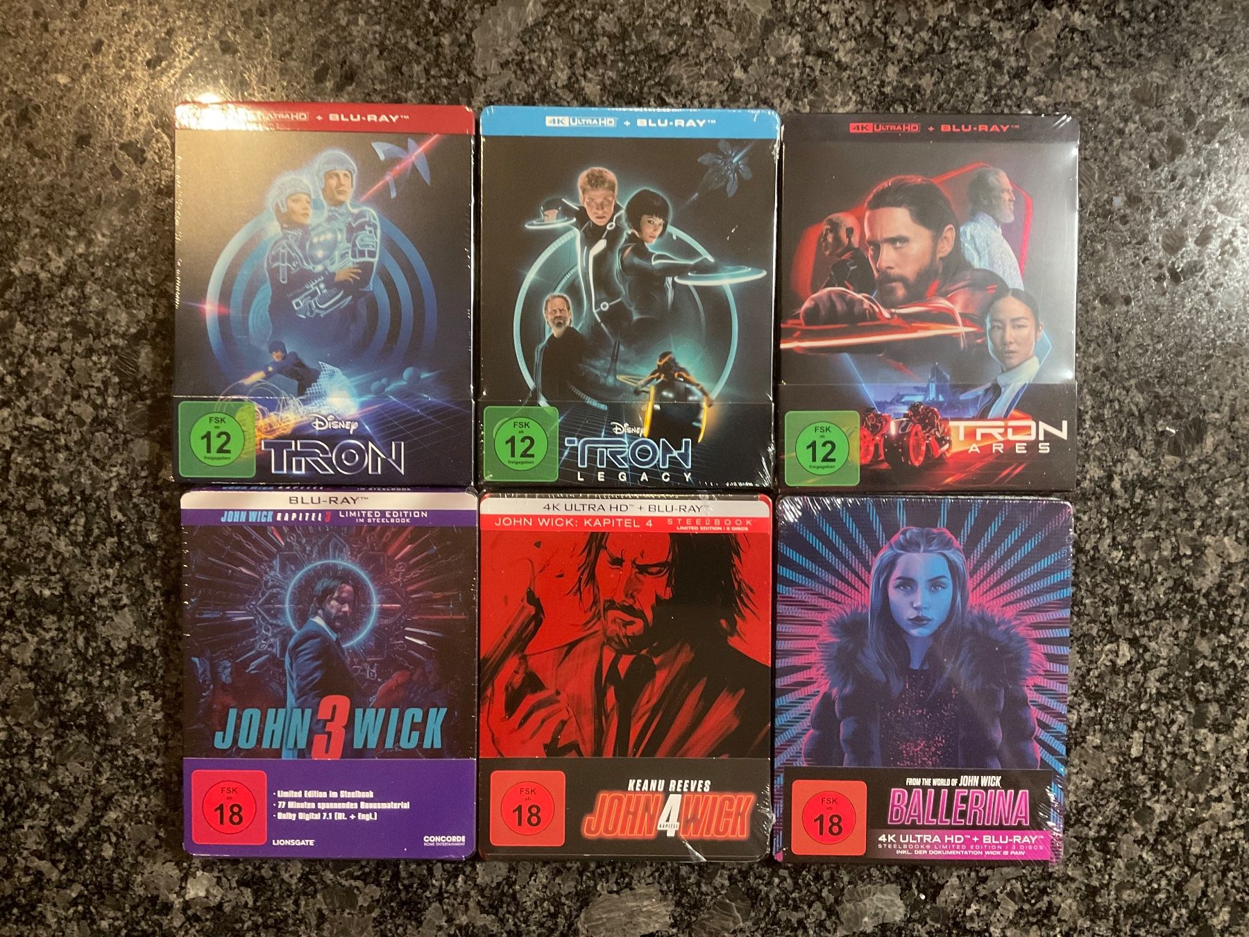 Tutti i DVDs: Bluray 4K Steelbook Set – Nuovo e nell'imballaggio originale da Chur venduto da Jensa