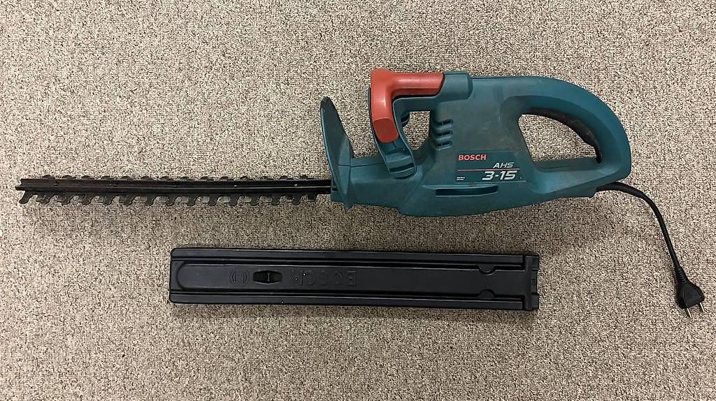 Bosch Tous les outils: Bosch Elektro Heckenschere – D'occasion à Zürich par Broesel_brunki