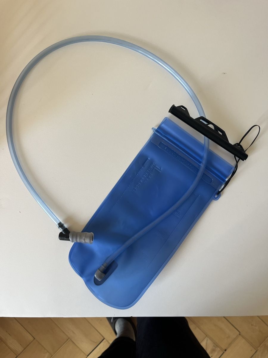 Decathlon Zaini: sac trail en parfait état  – Nuovo (secondo la descrizione) da La Chaux-de-Fonds venduto da vert_j 2