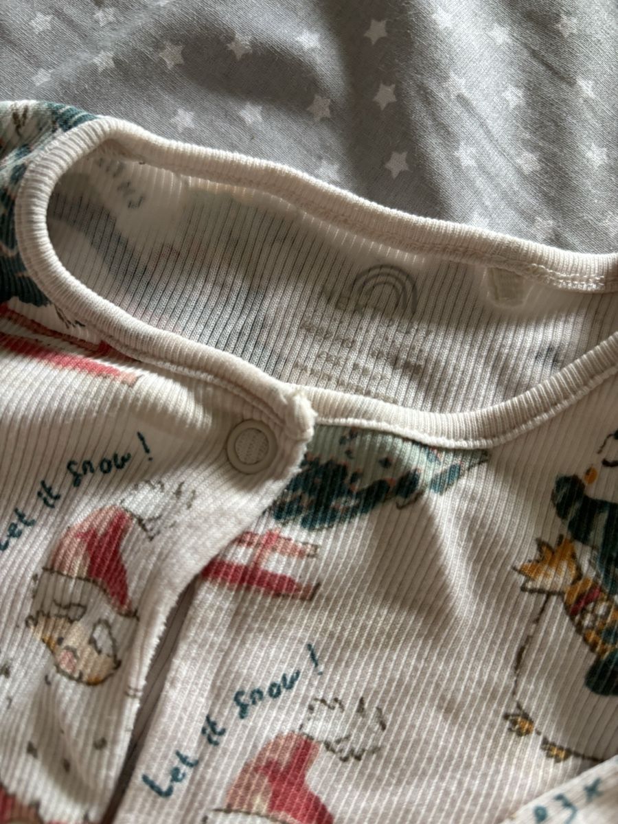 Next Pigiama & Simili: Next Strampler mit Weihnachtsmotiv Gr. 74 – Usato da Wohlenschwil venduto da angelsweet 2