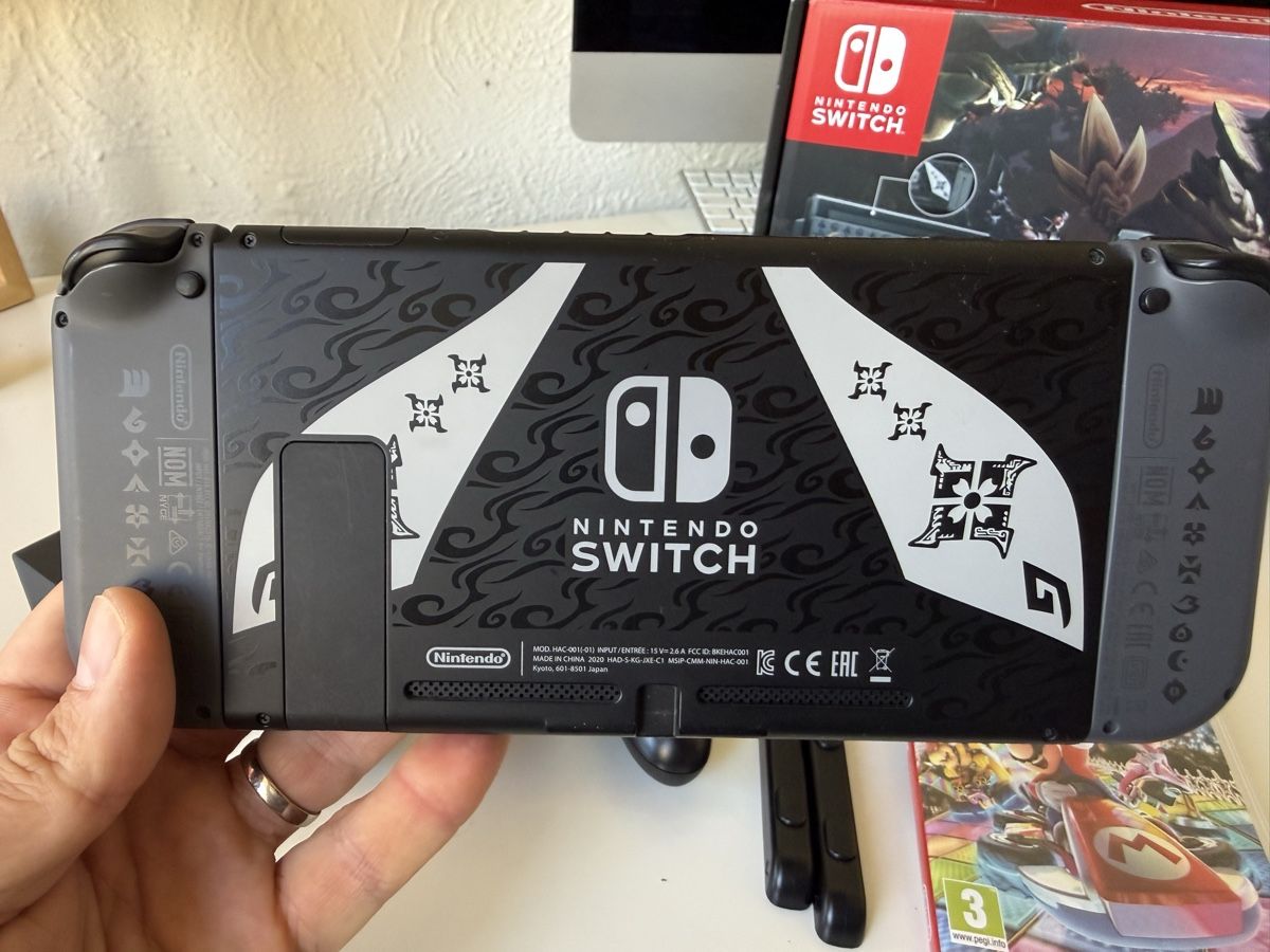 Nintendo Console: Nintendo Switch Monster Hunter Edition – Usato da Aesch BL venduto da Michael_M. 2
