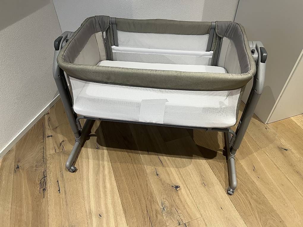 Chicco Culle: Beistellbett Next2me Magic Evo Desert Taupe – Usato da Wohlen AG venduto da Thara.3110 1