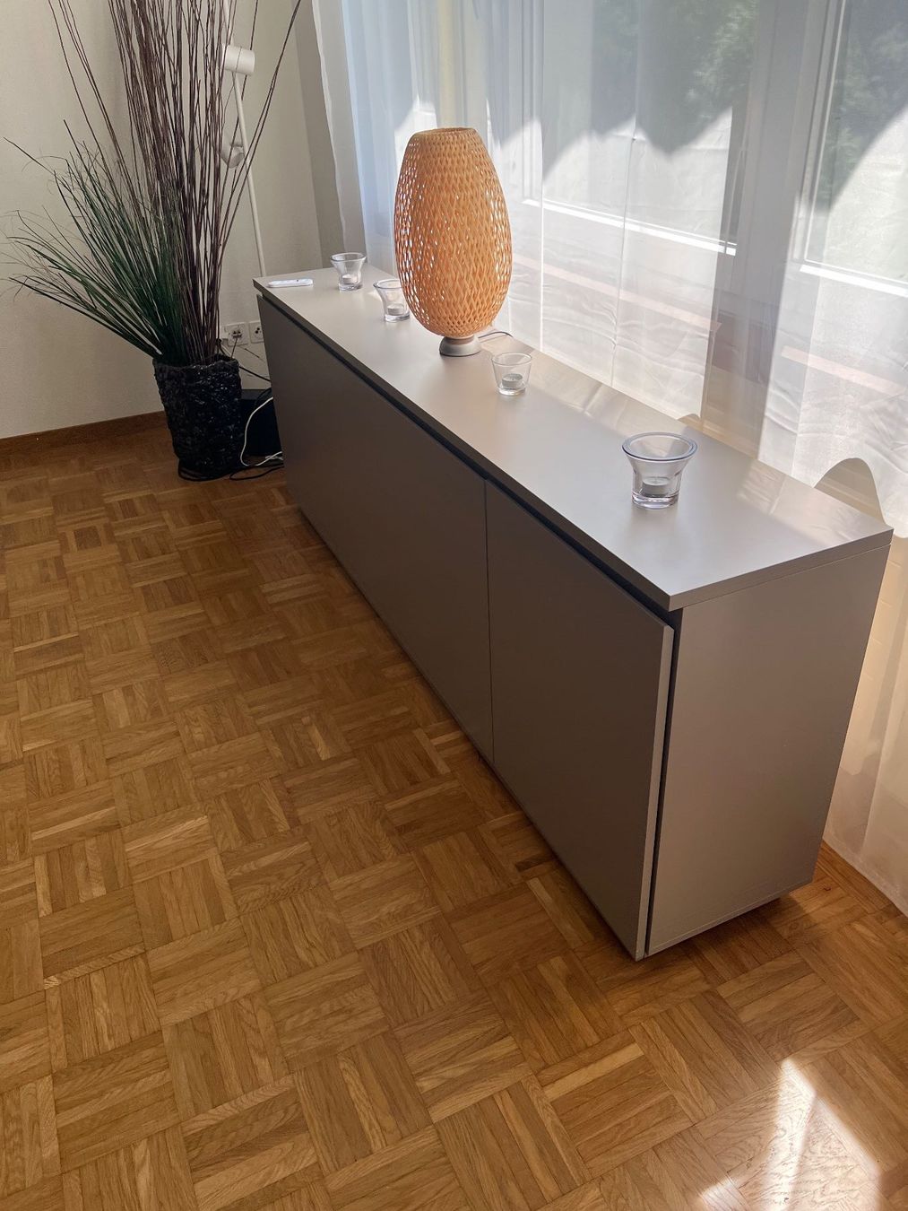 Commodes: Sideboard , wie neu nur 3 Monate alt – D'occasion à Bergdietikon par JJockey 1