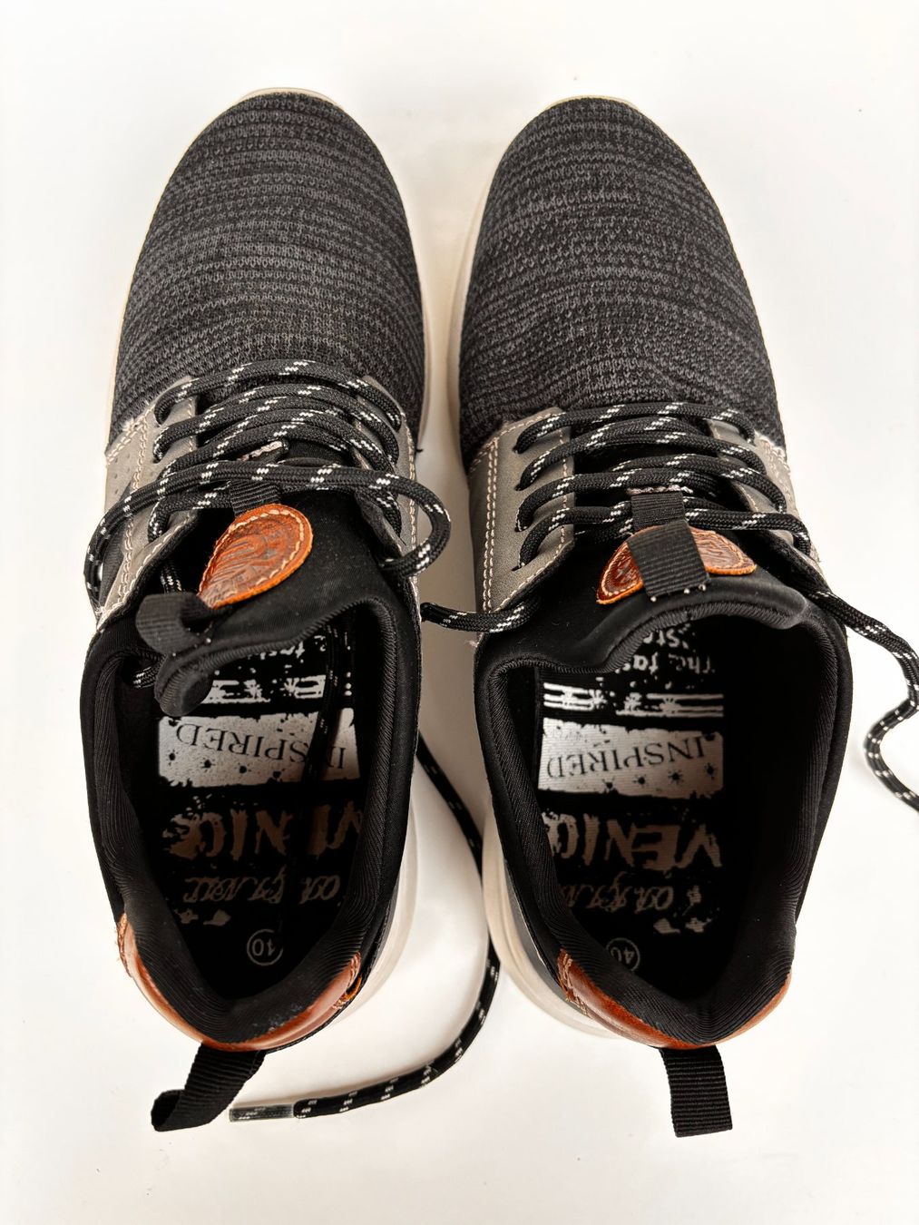 Scarpe da uomo: Sneakers der Grösse 40 – Usato da St. Niklaus VS venduto da np8_lsg2 2