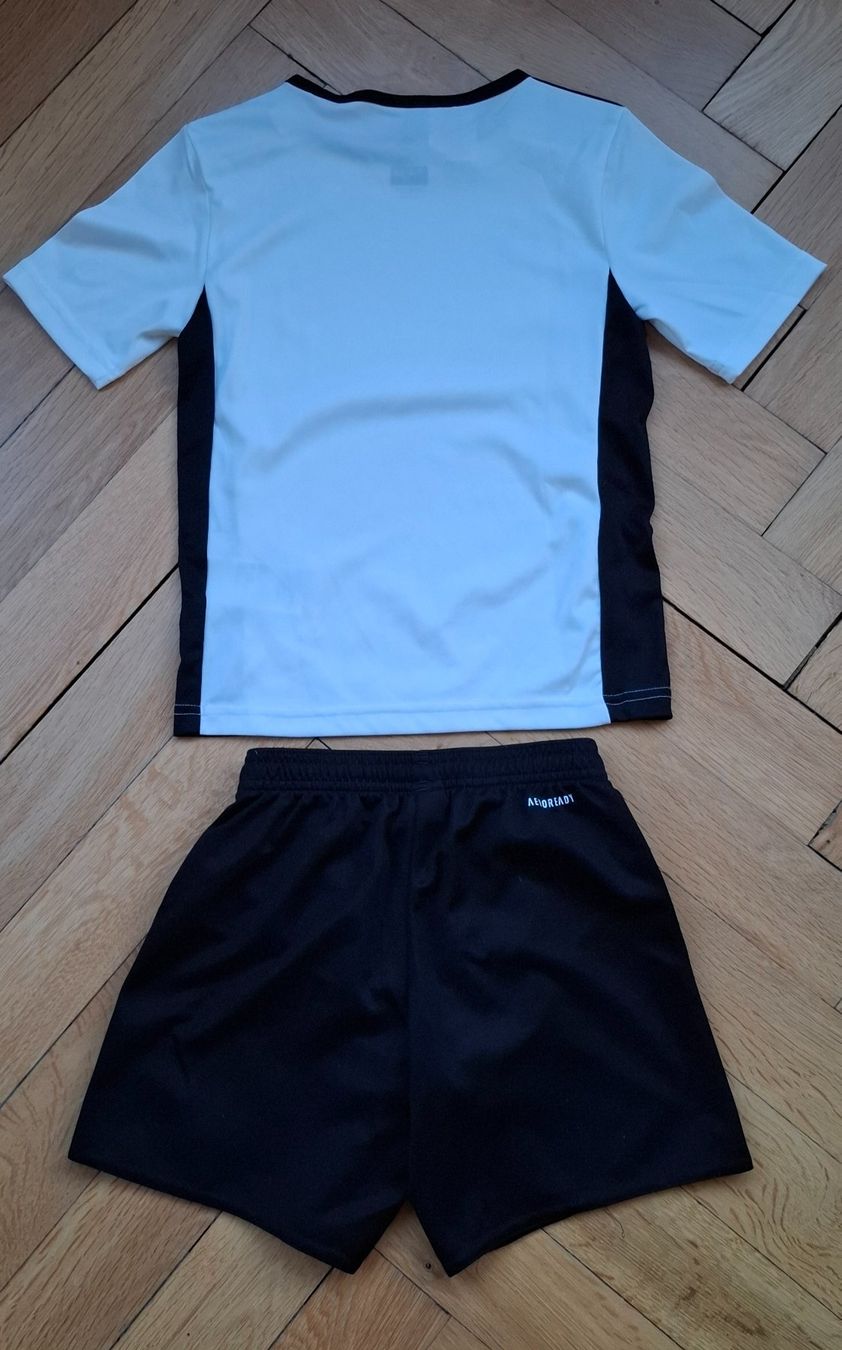 Adidas Lotti & Set di vestiti: Sportbekleidung – Usato da Bern venduto da inf_8sn6 1