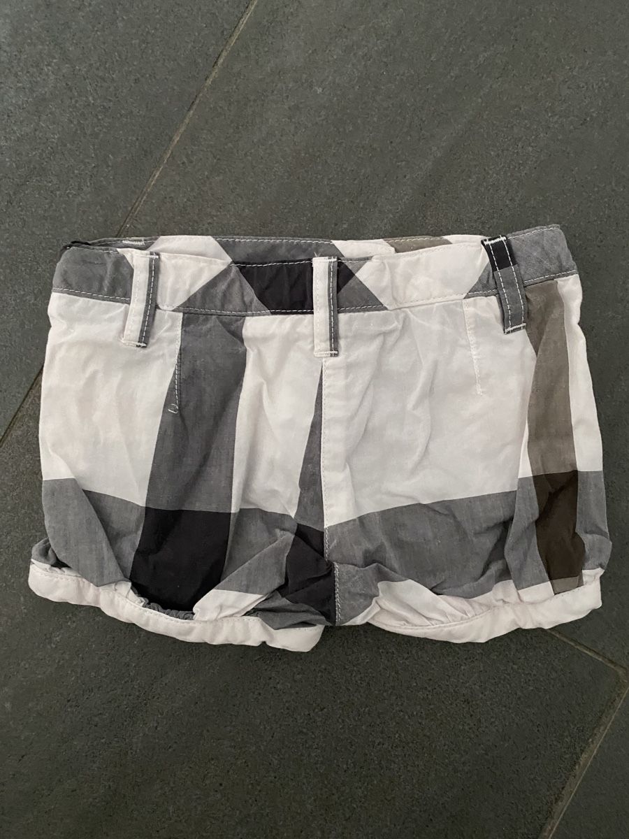 Burberry Pantaloni: BURBERRY Kids – Usato da Grenchen venduto da O.r.i.g.