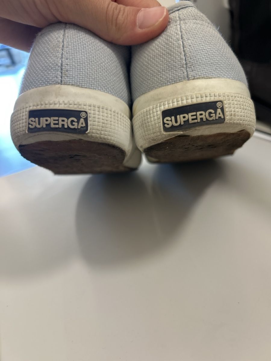 Superga Scarpe da donna: Superga Turnschuhe hellblau Grösse 36  – Usato da Luzern venduto da iri_5pg9 2