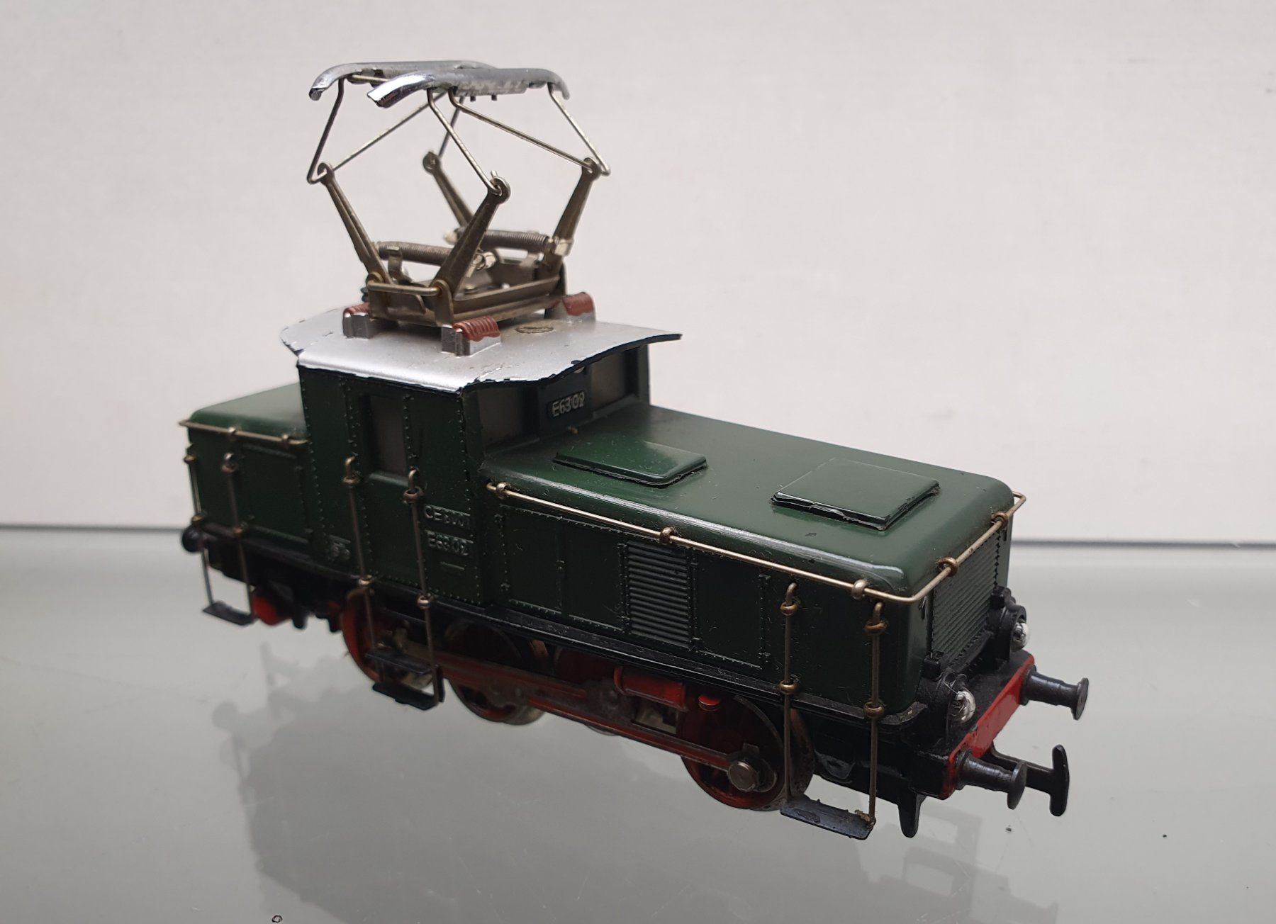 Märklin Modellini di ferrovie: MÄRKLIN: DB RANGIERLOK BR E63 GRÜN – Usato da Biglen venduto da taunus82 4