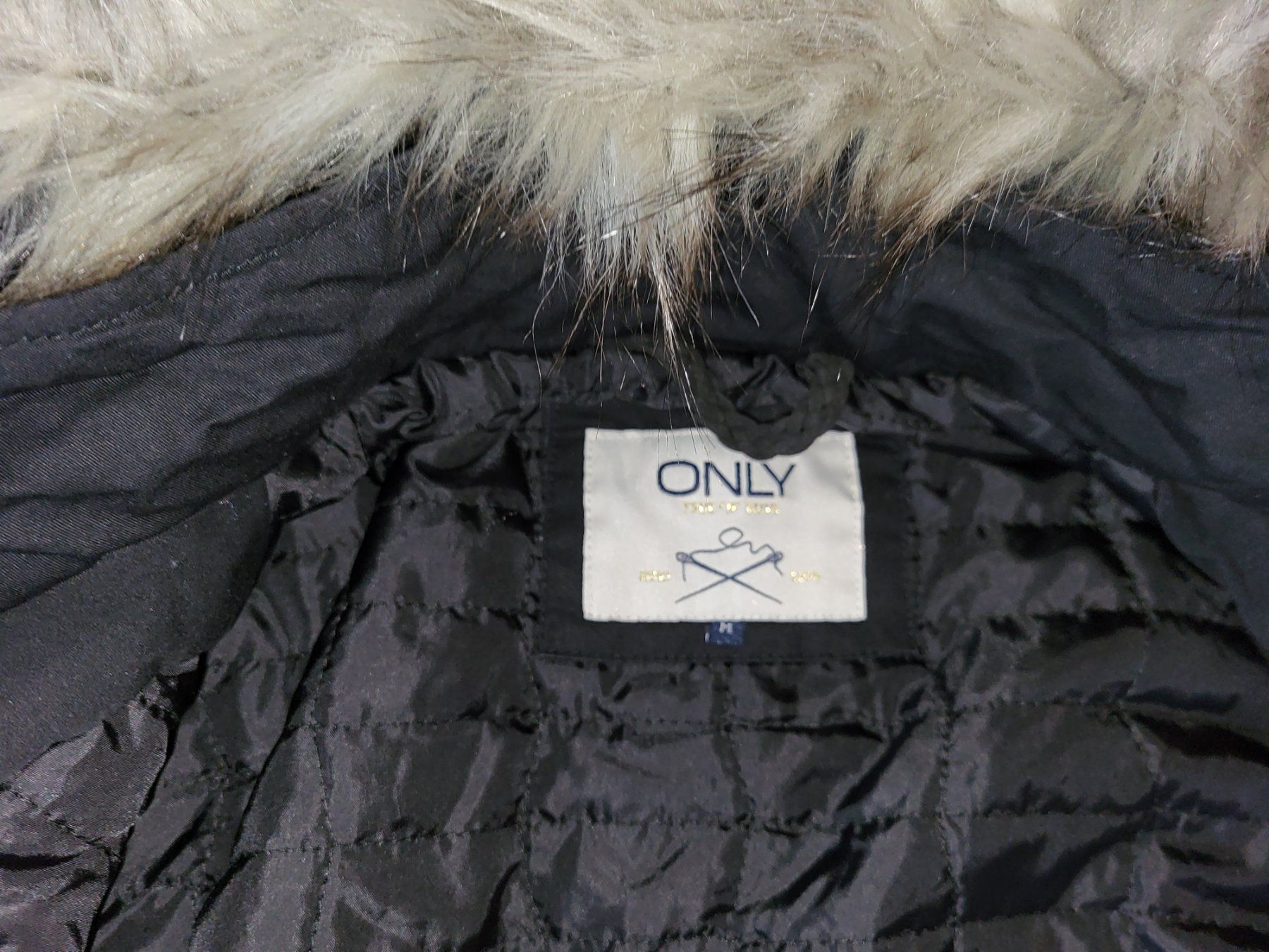 Giacche: Parka Only noir avec capuche fourrée, taille M, hiver – Usato da Courroux venduto da Belleange 1