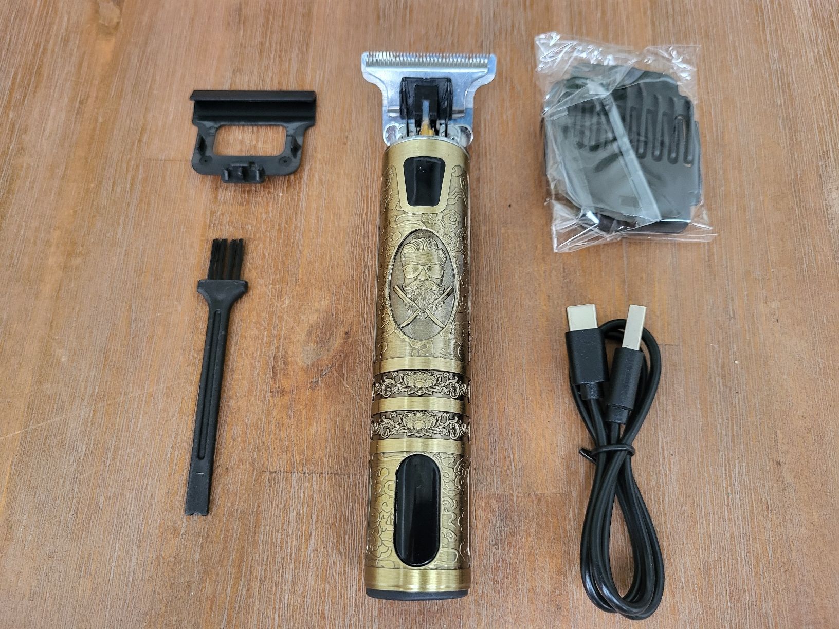 Rasoi & Lamette da barba: RASIERER TRIMMER HAARSCHNEIDER NEU – Nuovo e nell'imballaggio originale da Lommiswil venduto da Fridu_C
