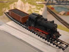 Minitrix 2043,Tenderlok BR89, & offener Güterwagen mit Kohle