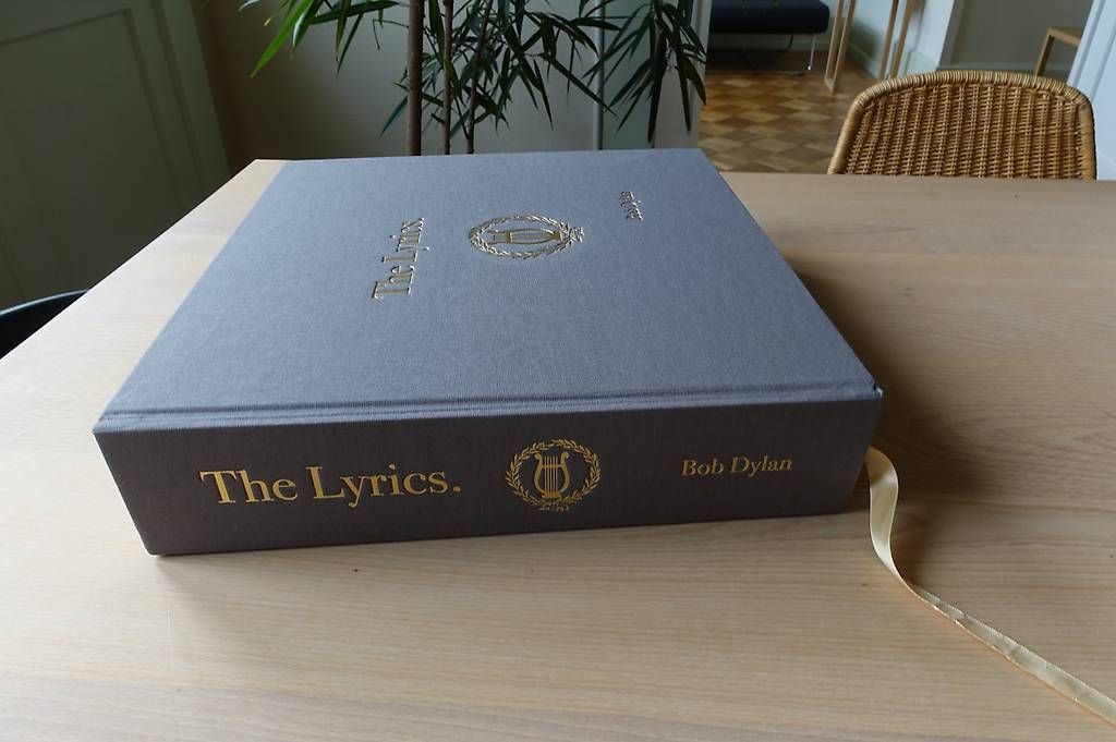 Livres: The Lyrics . Bob Dylan. Since 1962 – D'occasion à Biel/Bienne par g.vasine 2