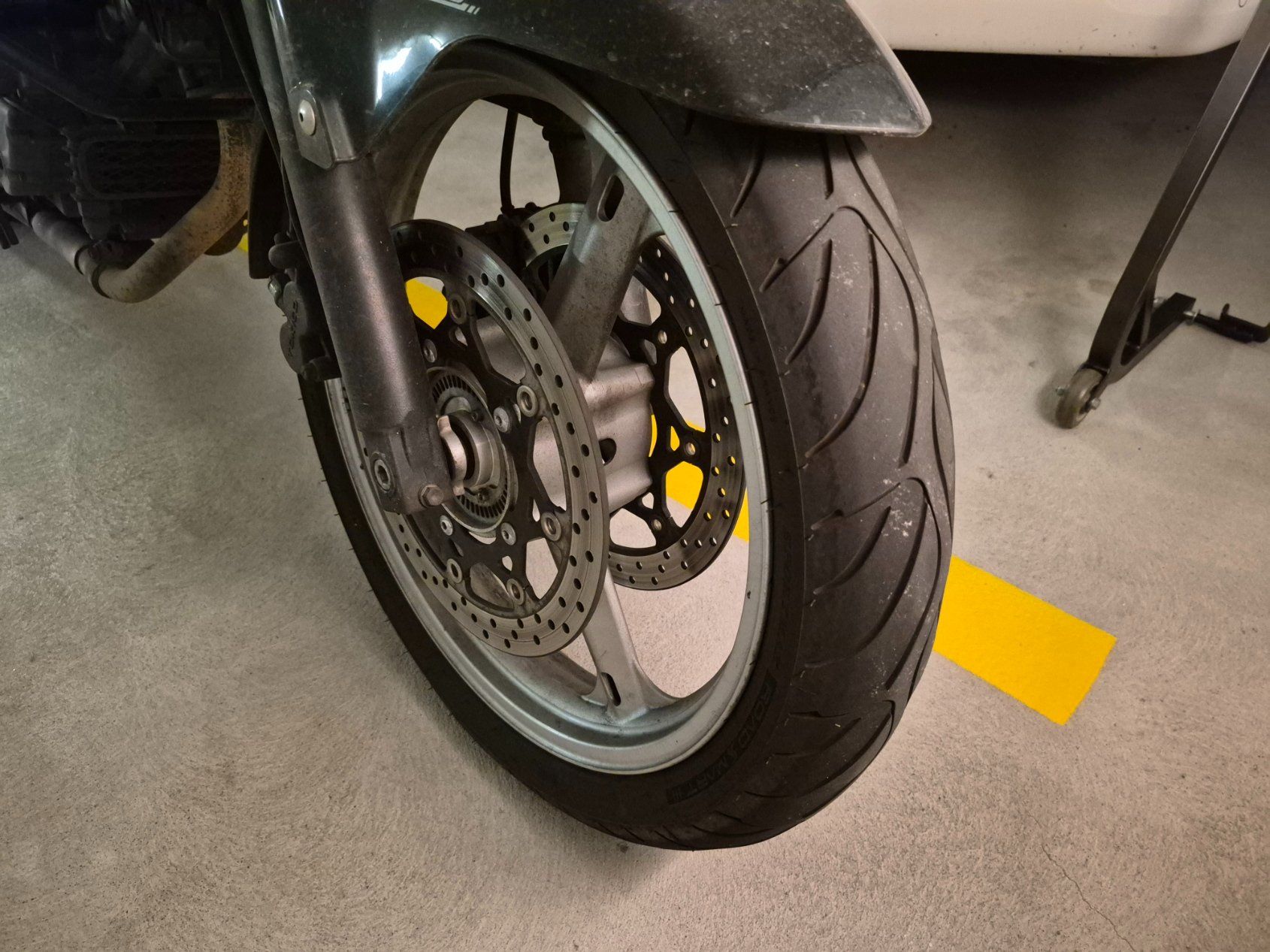 Suzuki Touring: Suzuki V-Strom DL 650 – D'occasion à Waltenschwil par Hoipfnuesel 3