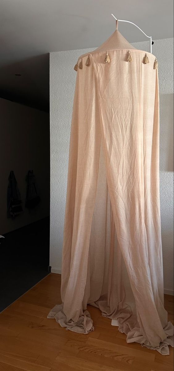 Vorhänge: Himmelbett Baldachin mit Ständer – Gebraucht aus Hinwil von manuelb22