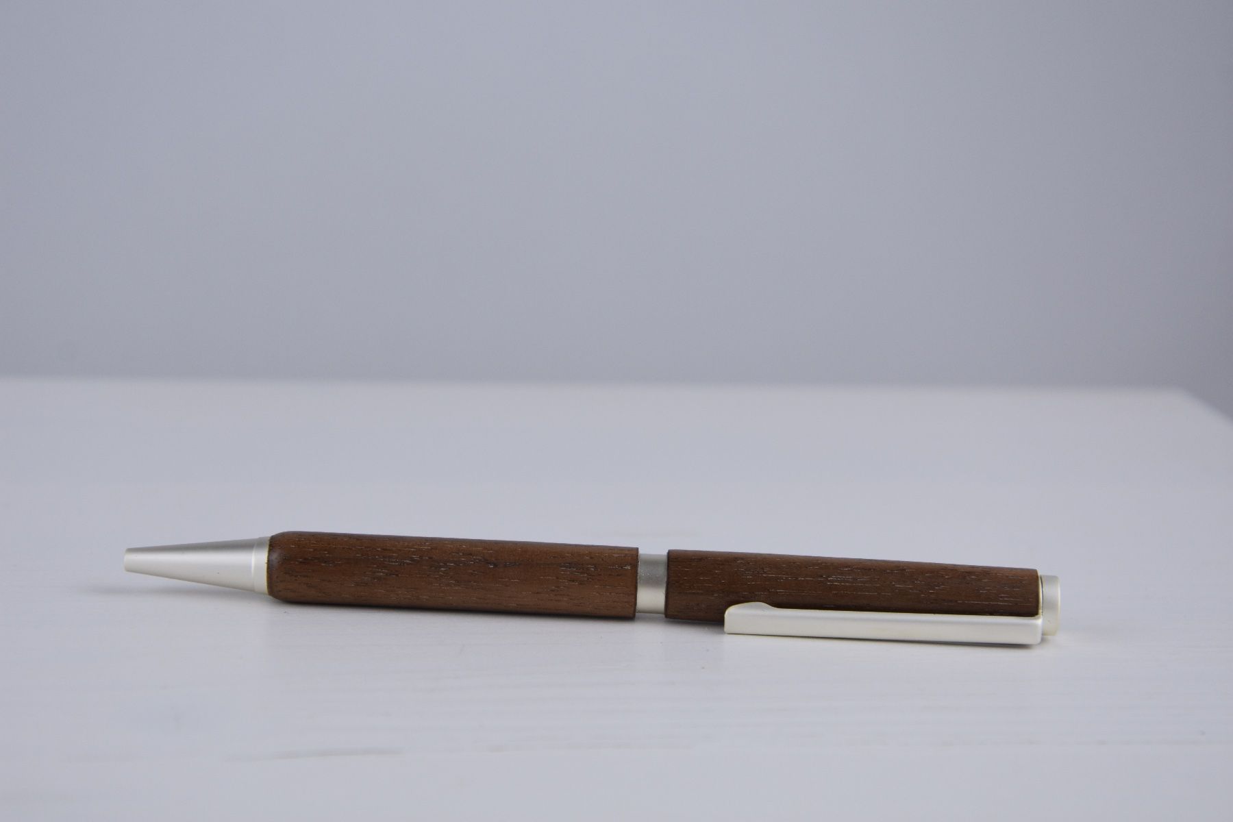 Penna & Evidenziatori: Kugelschreiber aus Nussbaum, Unikat!! – Nuovo (secondo la descrizione) da Wichtrach venduto da Craftsart75 1