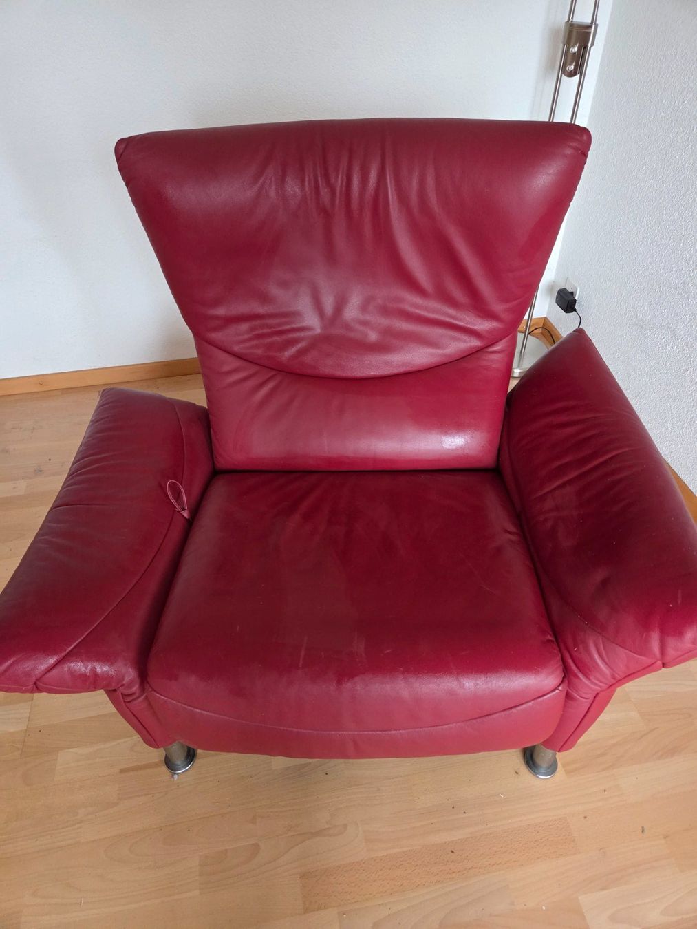 De Sede Poltrone: Sessel De Sede Leder Rot – Usato da Biberist venduto da FCBwirdMeister