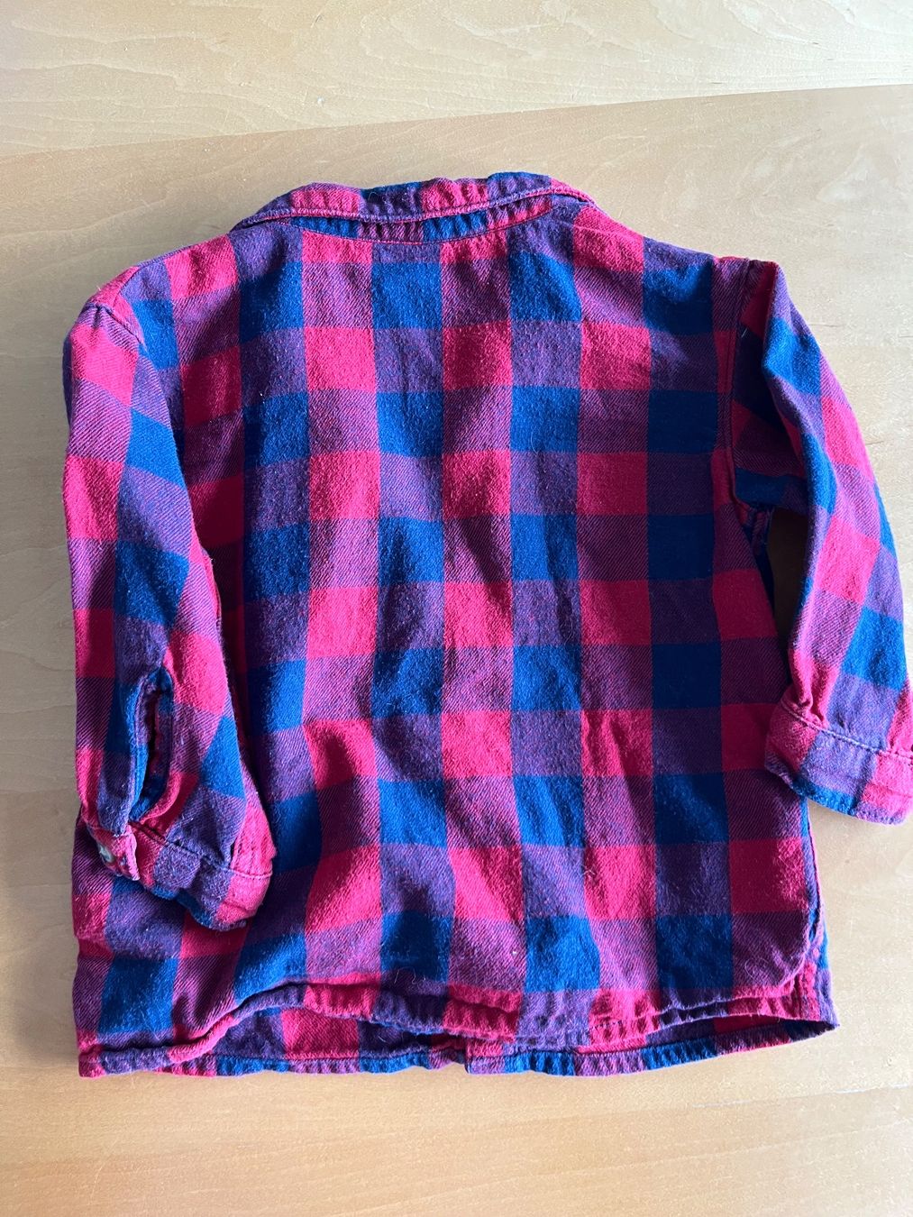 H&M Camicie, Top & T-shirt: Kinderhemd Karomuster H&M Grösse 74 gut – Usato da Ziefen venduto da Madame1982 2