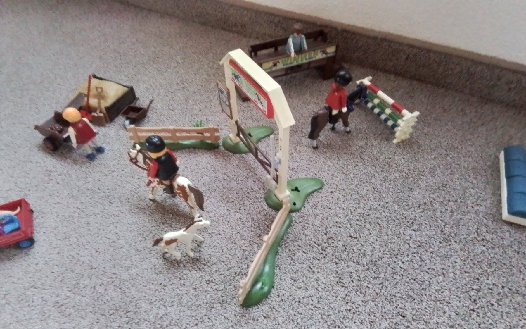 Playmobil Spielzeuge: Playmobil Pferdereitplatz – Gebraucht aus Au SG von beanpasa 2