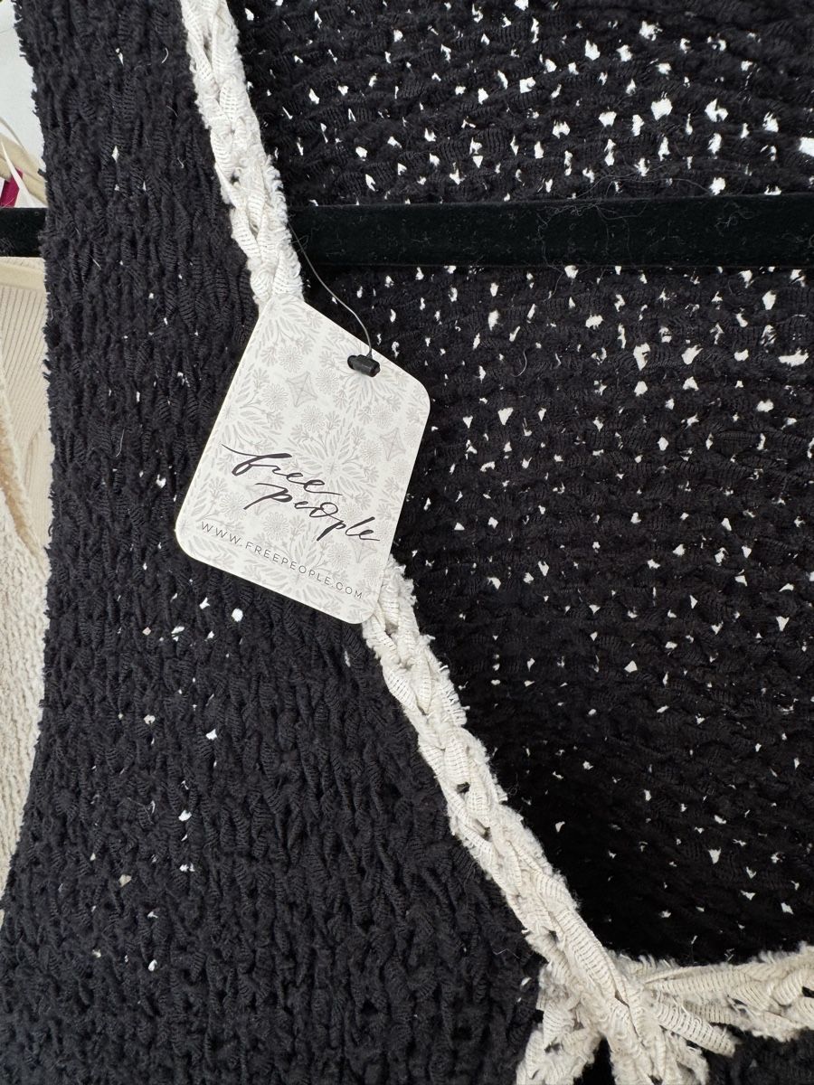 Tops: Free People black & white vest top – Neuf avec emballage d'origine à Zürich par di_archive 4