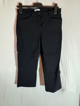 schwarze 3/4tel Hose Gr. 36