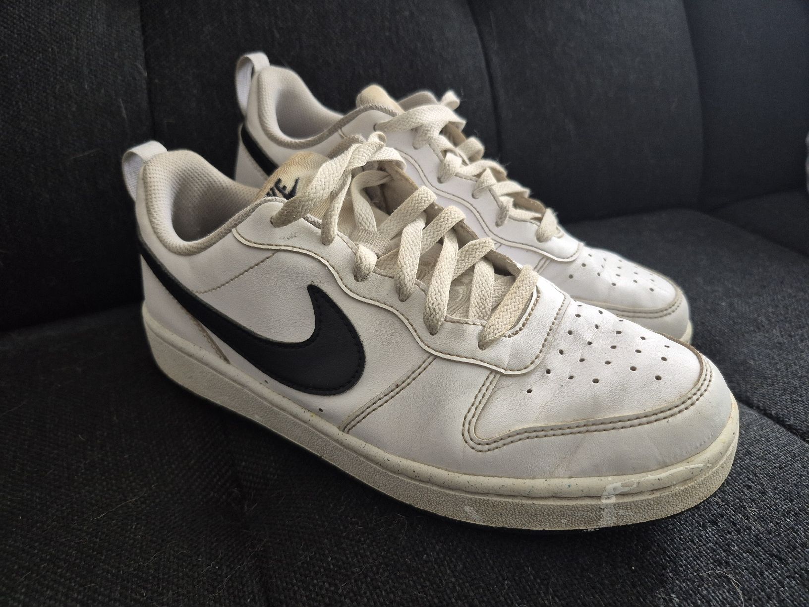 Nike Scarpe da uomo: Nike Schuhe Gr. 39 – Usato da Igis venduto da Tiggers1 1