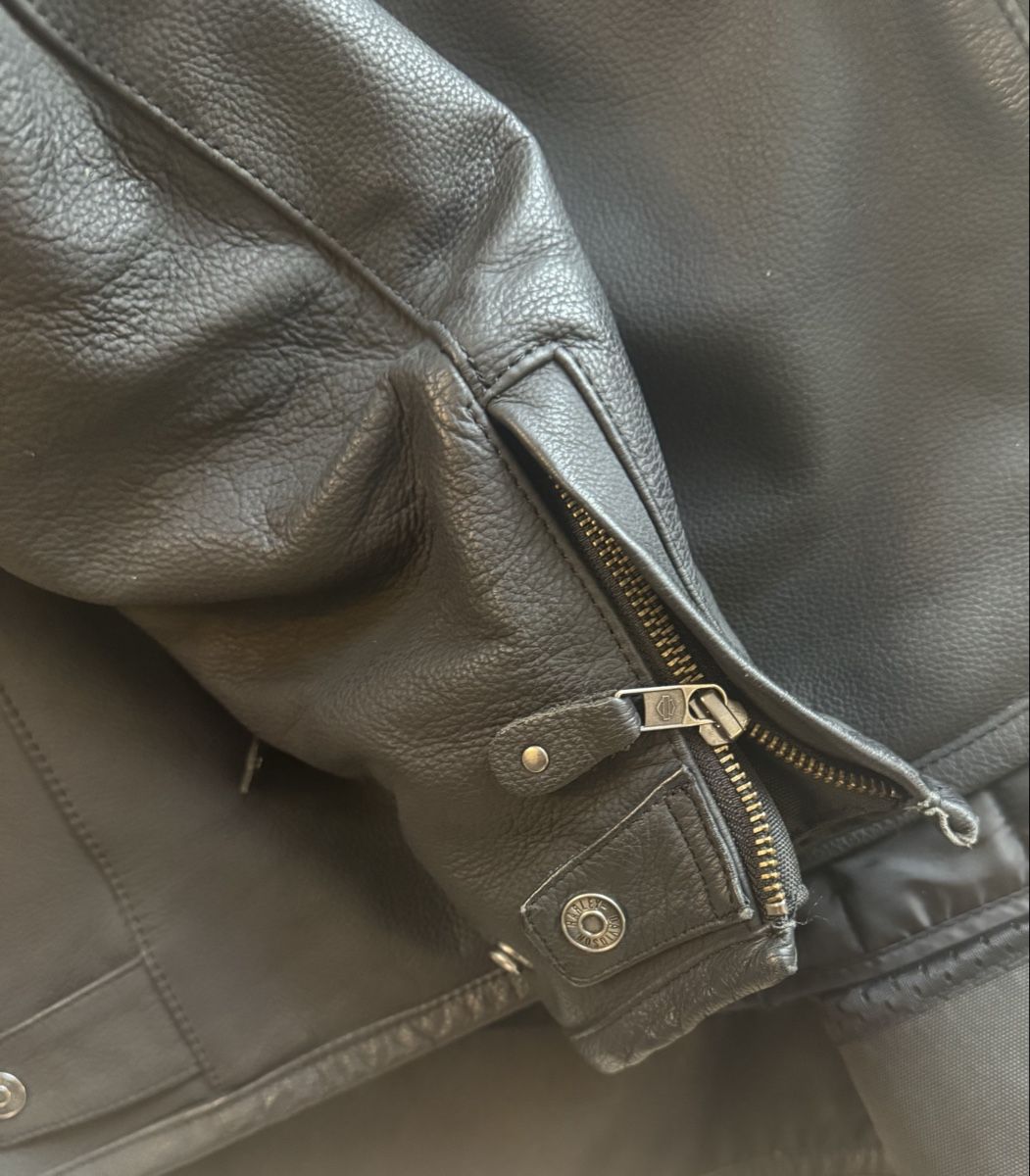 Harley-Davidson Giacche: Blouson Harley-Davidson en cuir véritable - Taille 3XL – Usato da Cormoret venduto da Jackb6 6