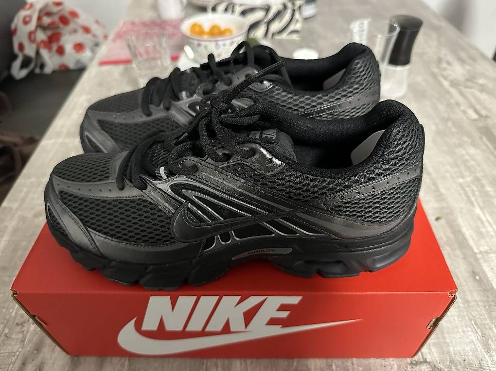 Scarpe da uomo: Nike Air Max Moto 2K Sneaker – Nuovo e nell'imballaggio originale da Gunten venduto da Ikerpruden