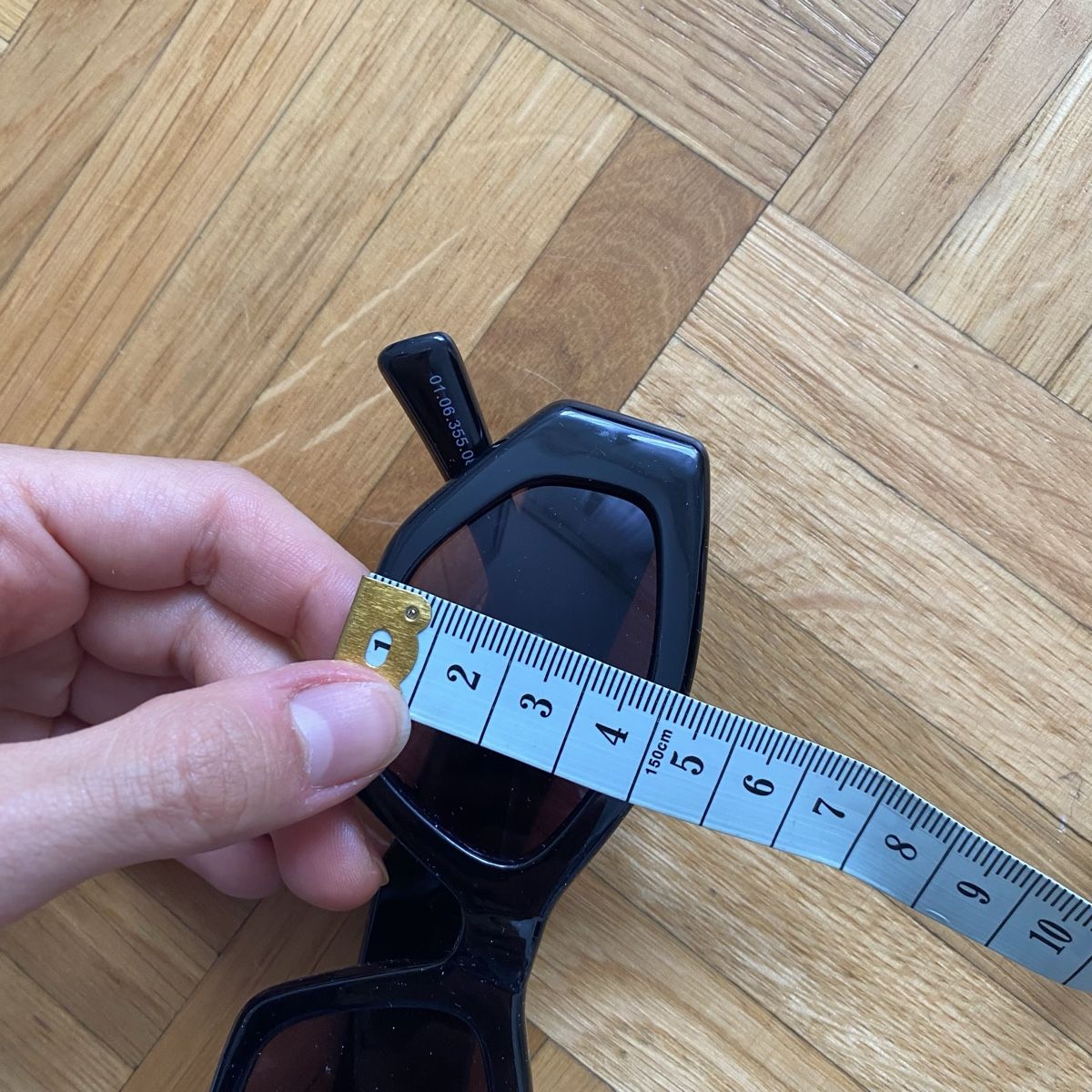 Occhiali & Lenti: Damen Goldene Logo Sonnenbrille – Nuovo (secondo la descrizione) da Givisiez venduto da dor_xb9k 3