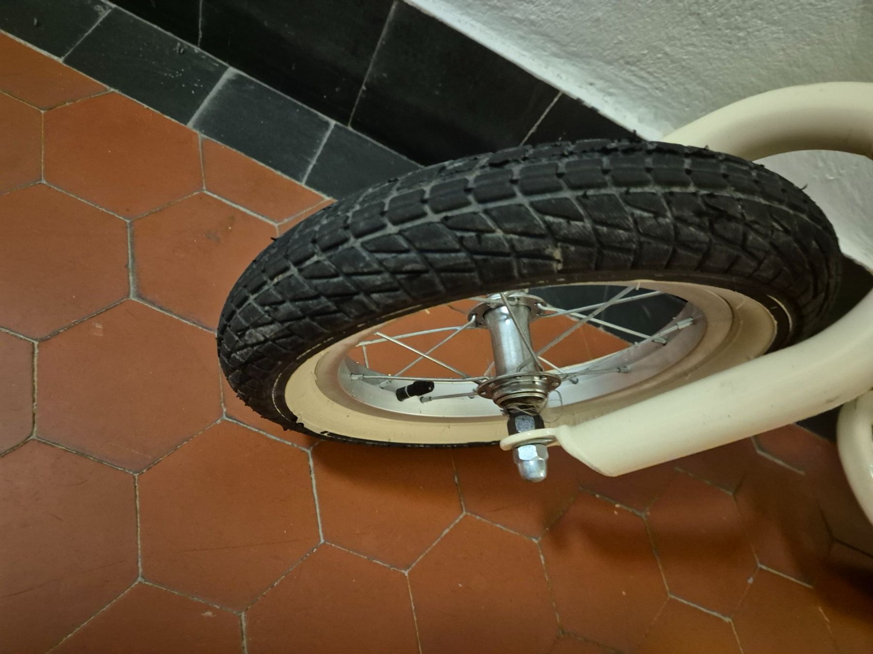 Janod Veicoli per bambini: Kinder Laufrad Janod Bikloon Vintage – Usato da Zürich venduto da lei_8qn9 1