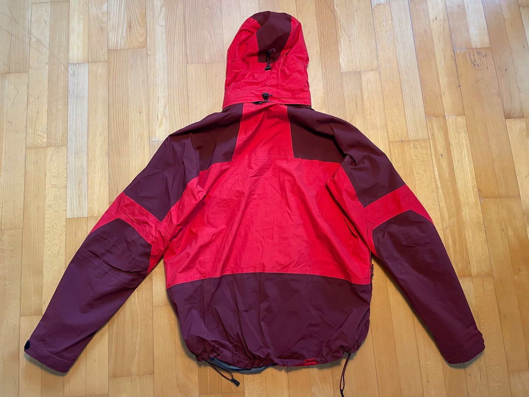 Haglöfs Giacche: Veste Haglöfs imperméable gore-tex, taille M – Usato da Zürich venduto da le_souk 1