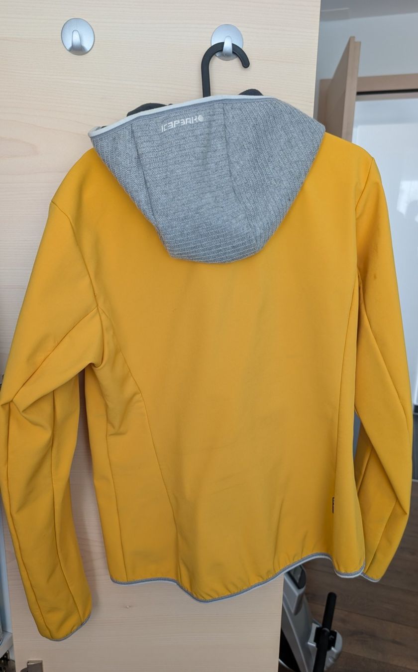 Icepeak Jacken: Icepeak Softshelljacke – Gebraucht aus Zermatt von pinky025 1