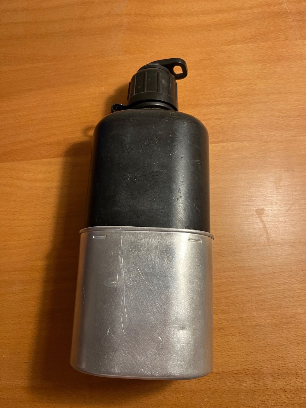 Attrezzatura & Pezzi di ricambio: Armee Militär Getränkeflasche 90 – Usato da Volketswil venduto da pharfalla 1
