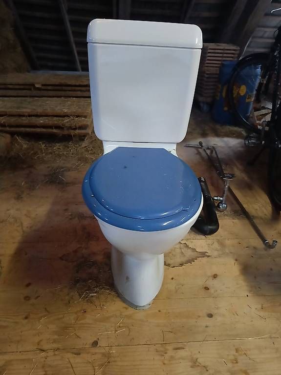 Geberit WC: Toilette freistehend von Geberit – Usato da Sumiswald venduto da jes_6brk