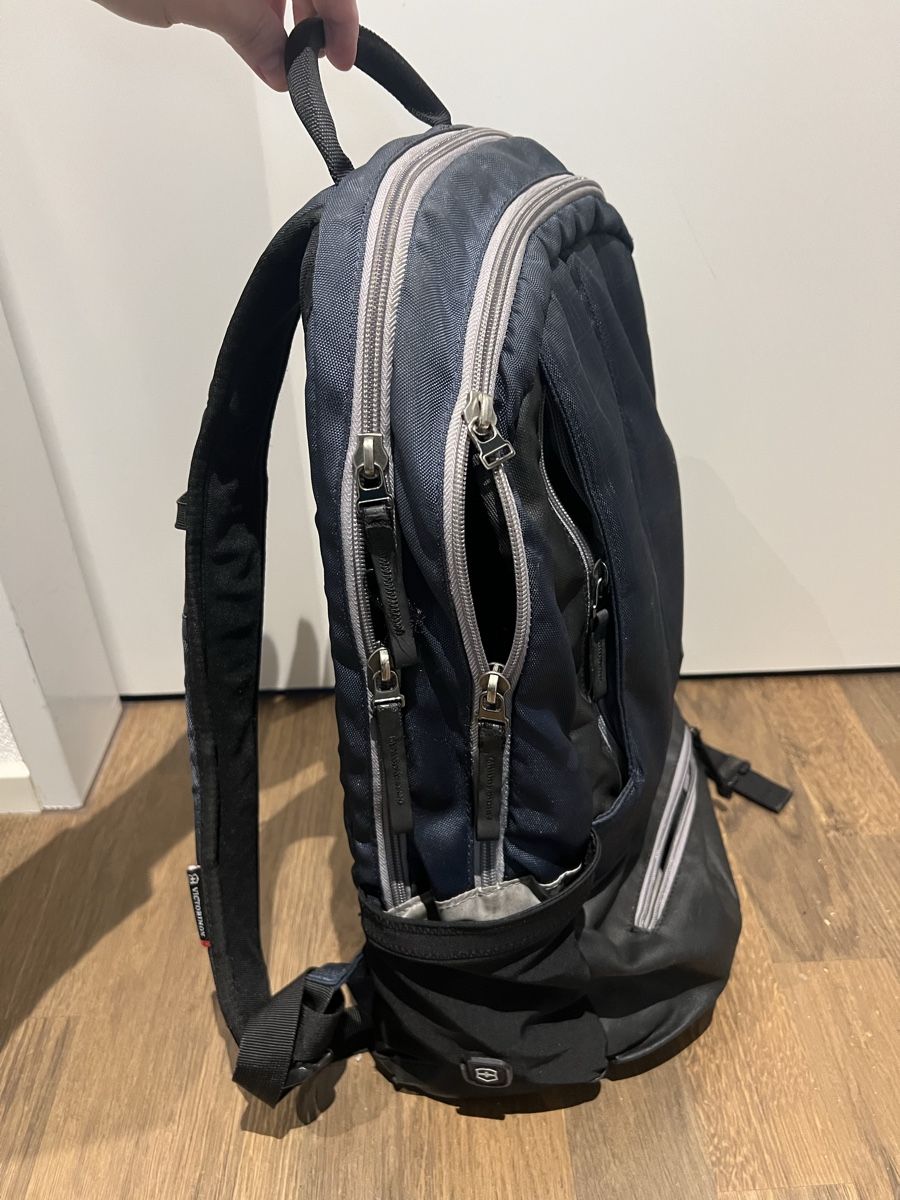 Victorinox Sacs à dos: Victorinox backpack – D'occasion à Zug par Athanasios2104 1