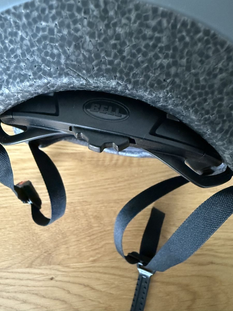 Bell Helme: Bell Fahrradhelm, Grösse M, Grau – Gebraucht aus Zürich von helloJJ 4