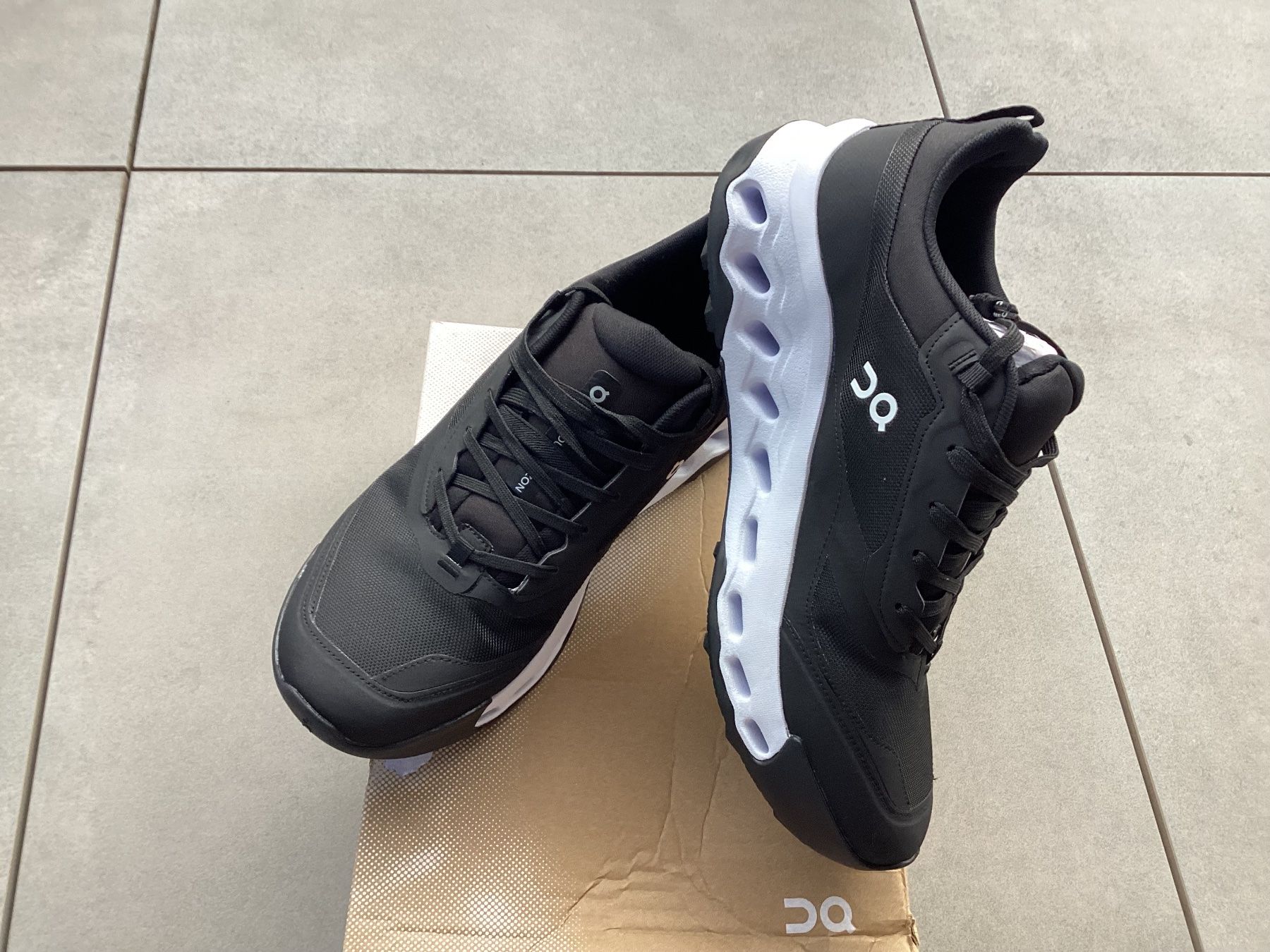 On Scarpe da uomo: ON Cloudleap, Waterproof, Black/White, Grösse: 44, fabrikneu – Nuovo e nell'imballaggio originale da Haag (Rheintal) venduto da Rega 4