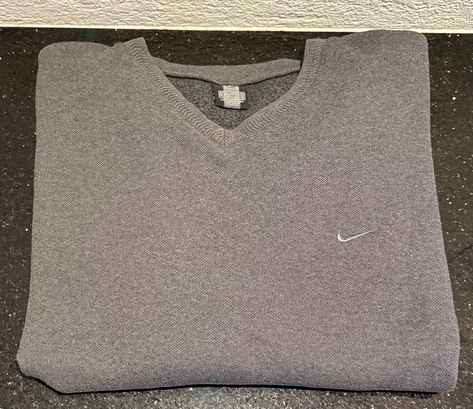 Nike Pullover & Sweatshirts: Nike, schöner eleganter Pullover, Golfedition, Grösse L – Gebraucht aus Niederweningen von baghirac 3