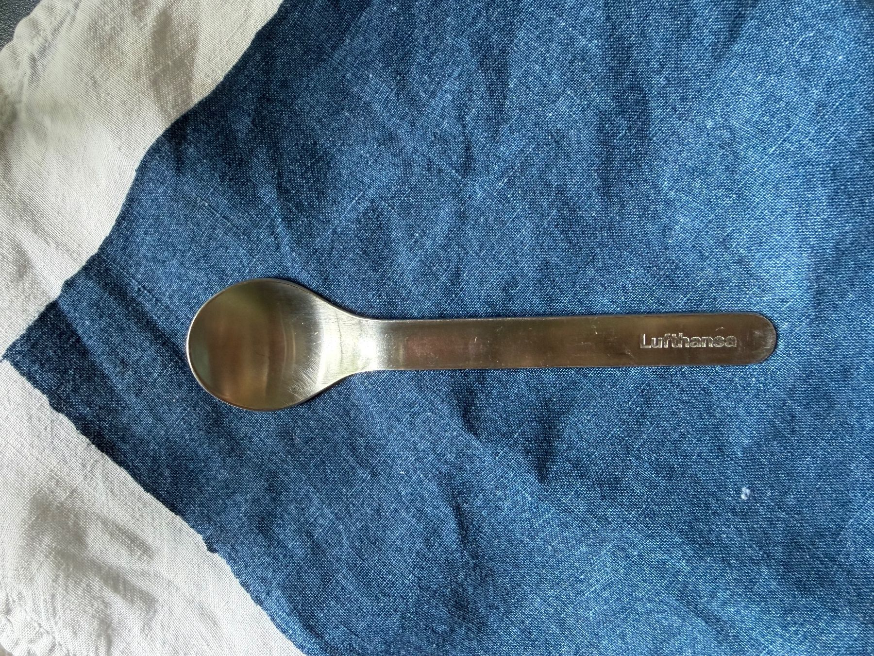 Löffel: Vintage Löffel Lufthansa – Gebraucht aus Bern von Kitttykat
