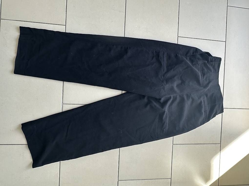 Pantaloni: Schwarze Anzugshose, Grösse 34  – Usato da Kehrsatz venduto da aik_w2jm 2