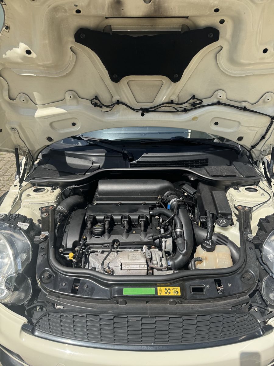 Mini Automobili: Mini jcw 150000km 2008 – Usato da Engelberg venduto da KubaniKatka 8