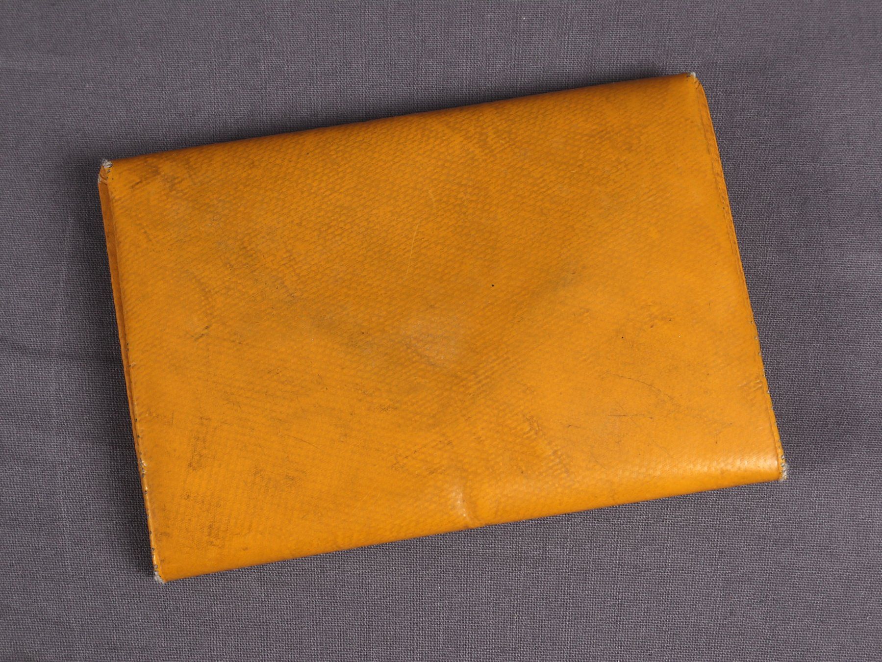 Freitag Portefeuilles: GELDBÖRSE  GELB FREITAG – D'occasion à Steinen par Restwert_Steinen 1