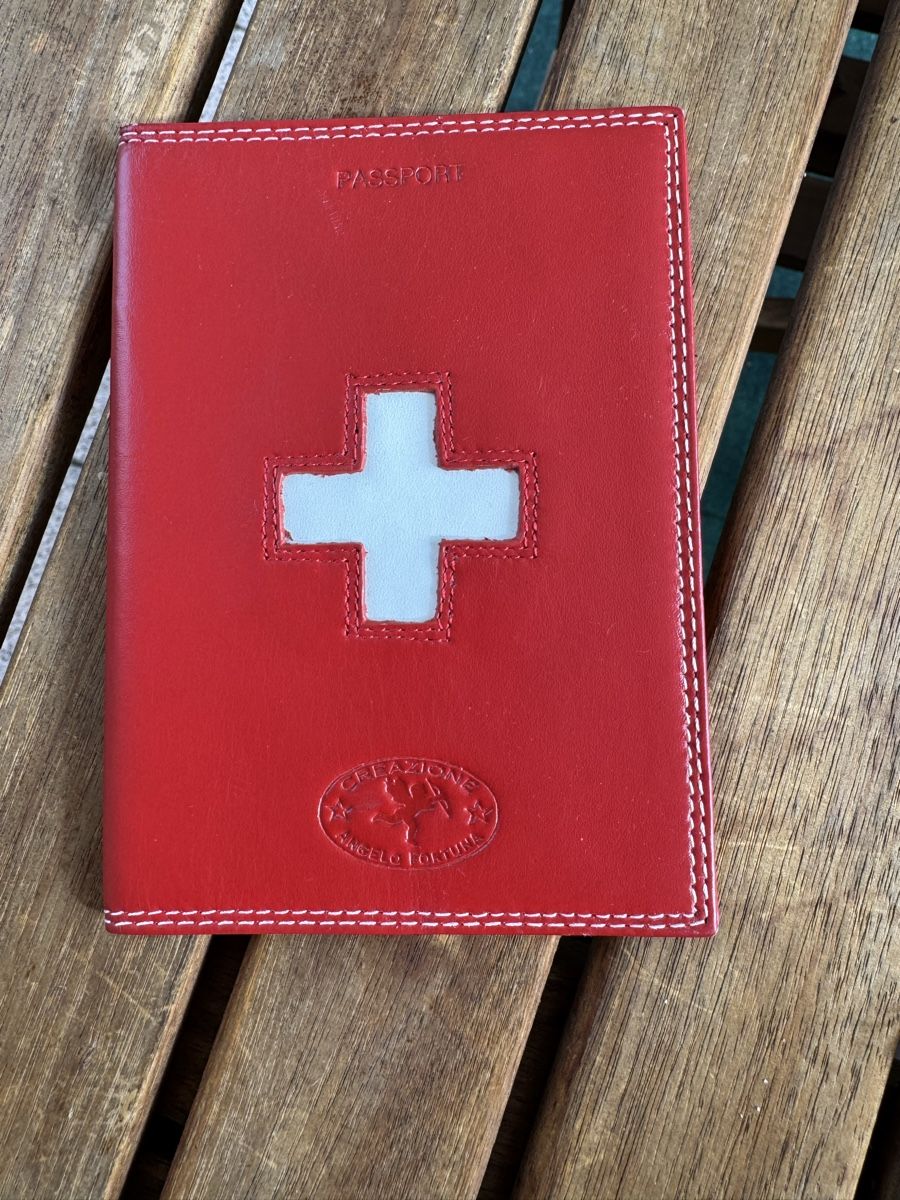 Autres vêtements & accessoires: Pass etui – D'occasion à Zürich par funkelnderstern