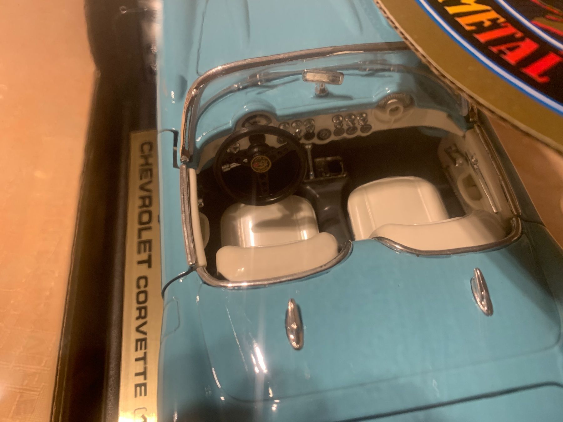 Chevrolet Modellini d'auto: Chevrolet Corvette 1957 1:18 Modell – Nuovo e nell'imballaggio originale da Schaffhausen venduto da raphael_95 2