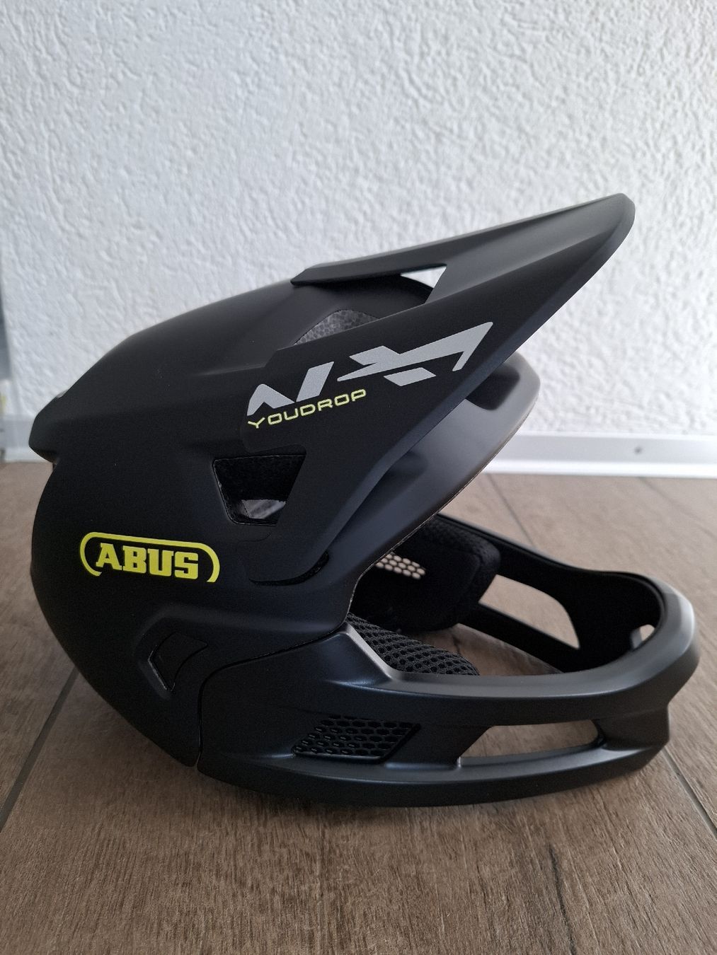 Abus Casques: Velohelm ABUS YouDrop FF – Neuf (Voir description) à Root par EsHaSu