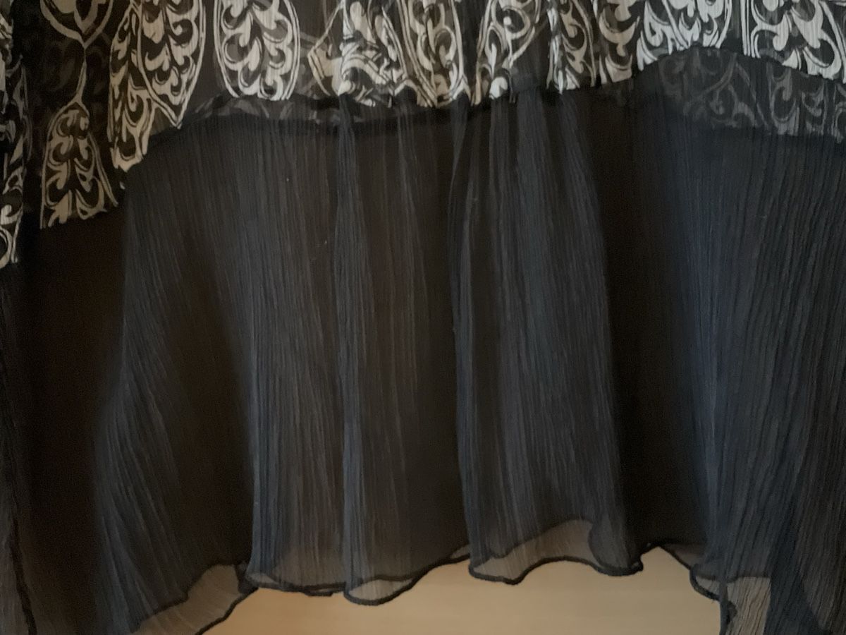 Tuniche: Blouse en soie t.38 – Usato da Murten venduto da Louis1954 2
